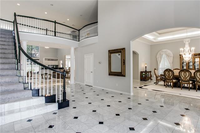 9709 Stone River Cir
