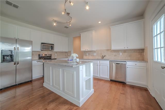 For Sale: 8499 Creekbluff Dr Dallas, TX 75249