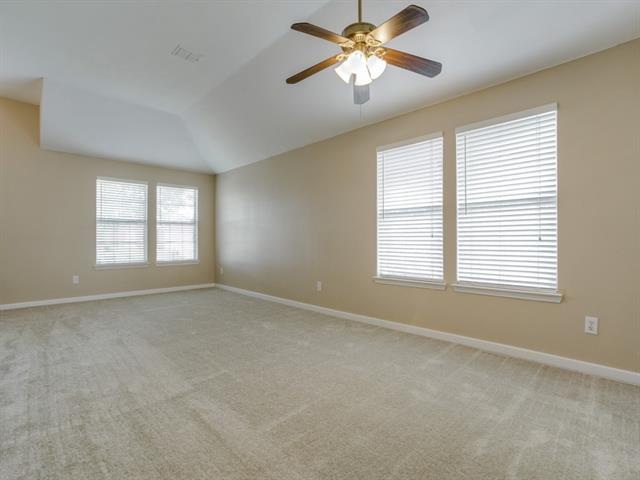 5923 Fox Point Trl