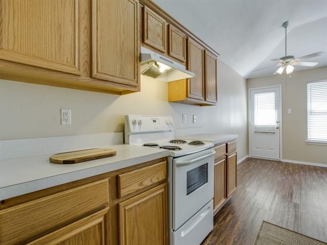 5923 Fox Point Trl