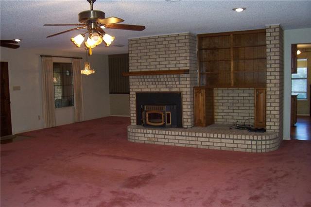 1100 W Russell Ave
