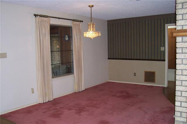 1100 W Russell Ave