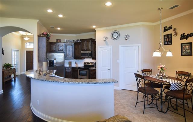 For Sale: 3411 Walnut Ln Melissa, TX 75454