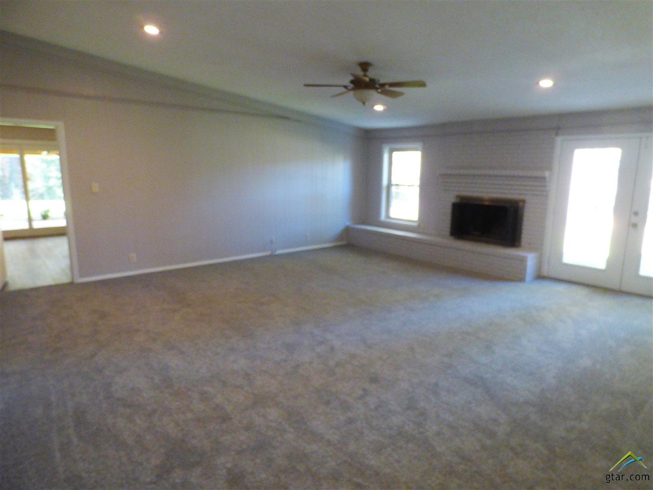 1110 S Florey