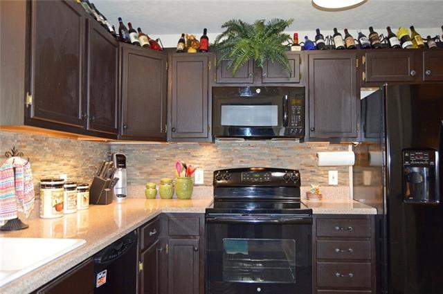 1815 County Road 1030, Ravenna TX 75476