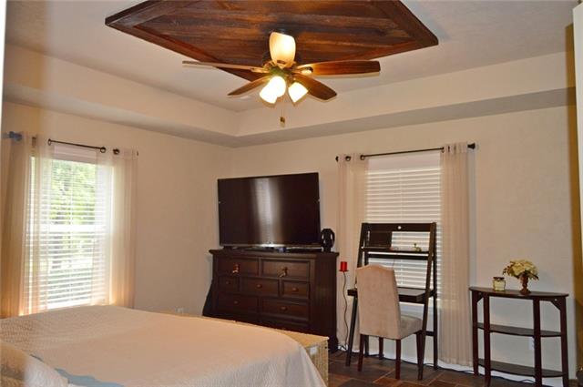 1815 County Road 1030, Ravenna TX 75476
