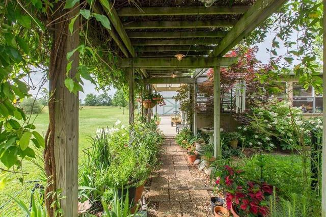 For Sale: 1714 Houston St Sulphur Springs, TX 75482