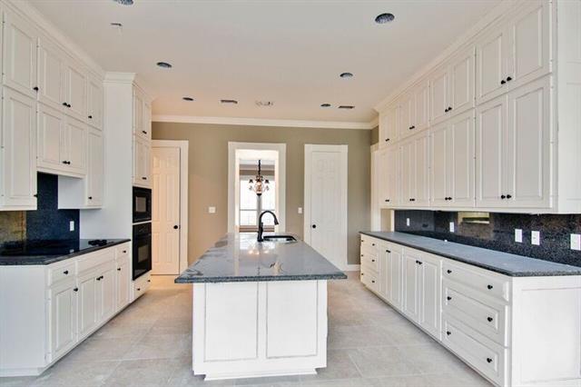 1709 Old Nacogdoches Rd