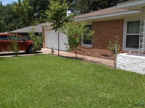 704 W Oakwood