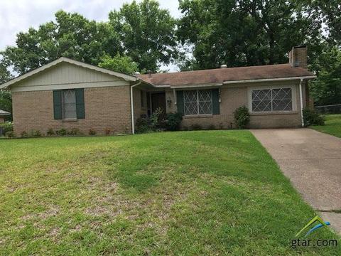 704 W Oakwood
