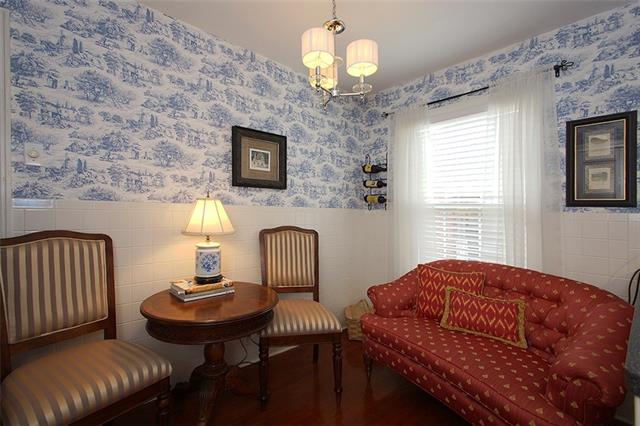 For Sale: 517 W 2nd St Tyler, TX 75701