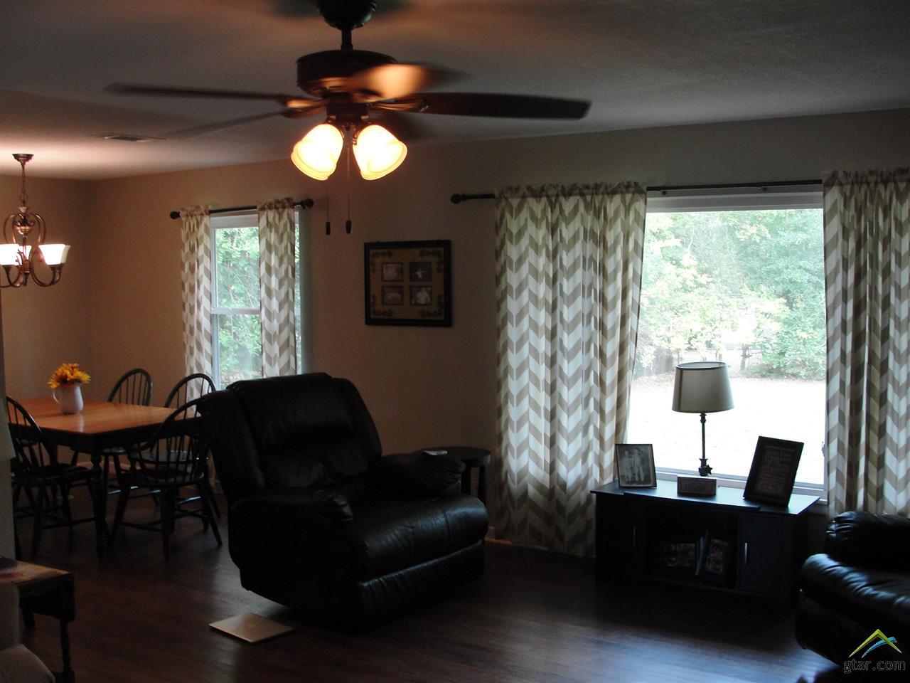 2822 Brentwood Dr