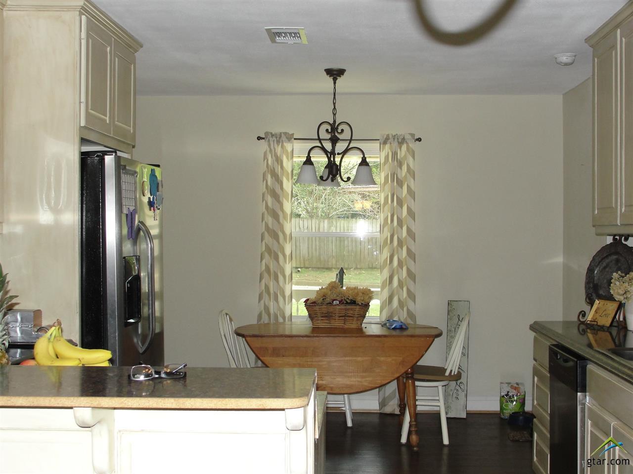 2822 Brentwood Dr