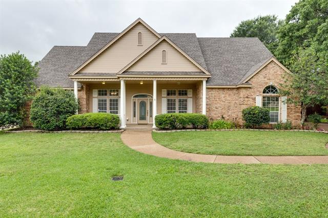 For Sale: 2716 S Shady Ln S Arlington, TX 76001