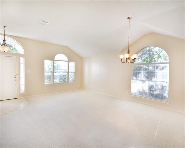 For Sale: 216 Mentor Dr Arlington, TX 76002