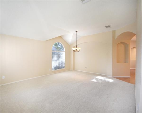 For Sale: 216 Mentor Dr Arlington, TX 76002