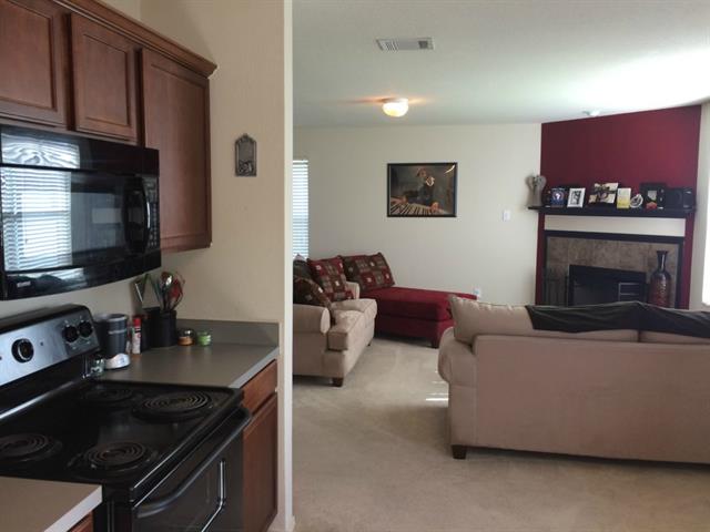 For Sale: 921 Blue Sky Dr Arlington, TX 76002