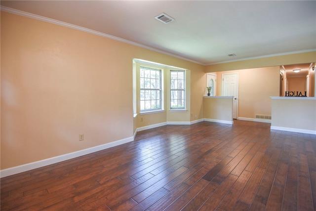 1703 Parkcrest Ter
