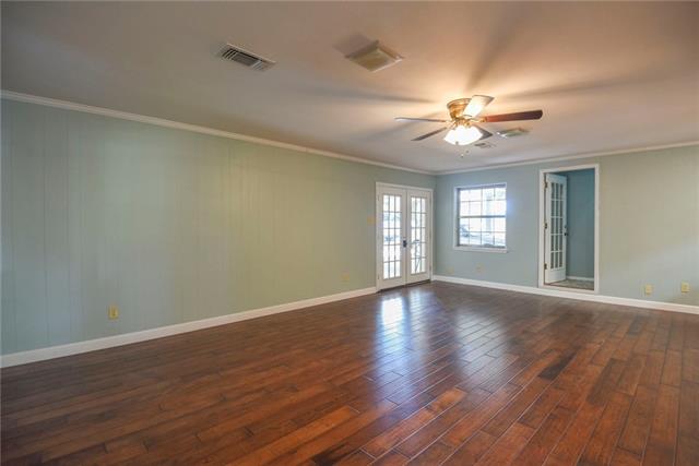 1703 Parkcrest Ter