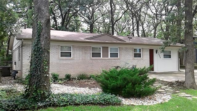 1608 Oakwood Ln