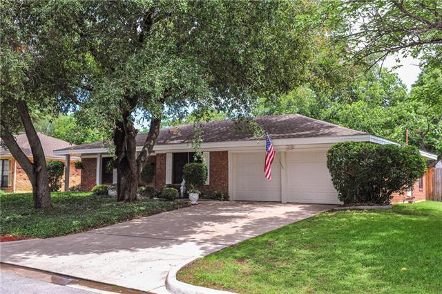 For Sale: 1511 Park Ridge Ter Arlington, TX 76012