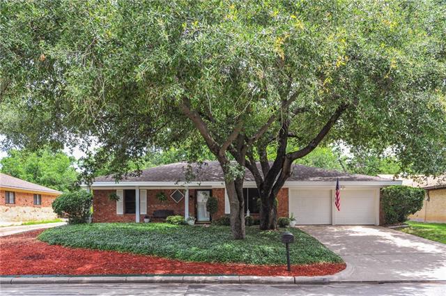 For Sale: 1511 Park Ridge Ter Arlington, TX 76012