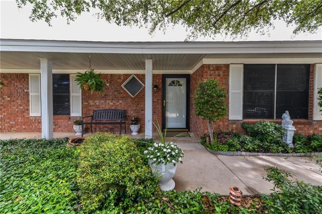 For Sale: 1511 Park Ridge Ter Arlington, TX 76012