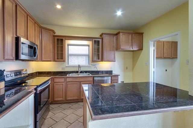 715 Greenridge Dr