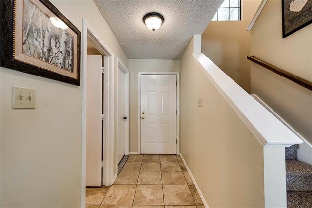 For Sale: 2215 Turf Club Dr Arlington, TX 76017