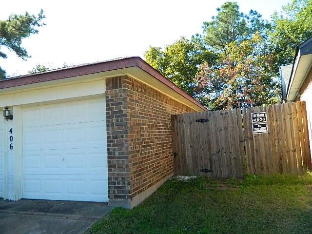 406 Hemlock Dr