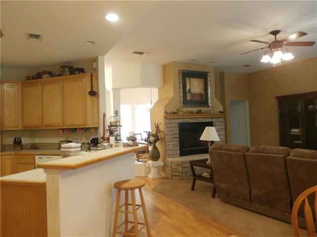 For Sale: 153 Horizon Cir Azle, TX 76020