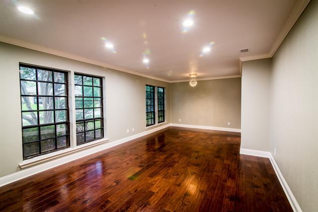 3021 Woodbridge Dr