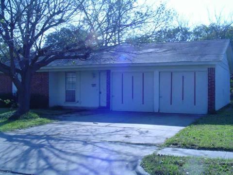 1334 Honeysuckle Dr