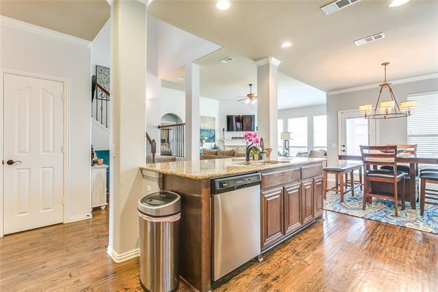 For Sale: 1181 Litchfield Ln Burleson, TX 76028