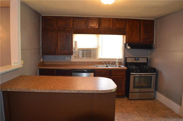 400 Pecan St