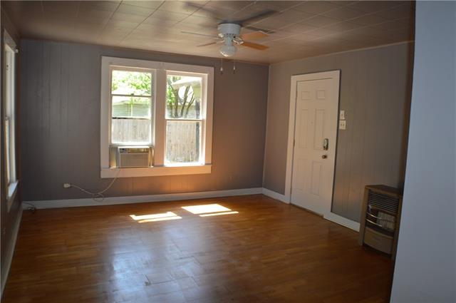 400 Pecan St