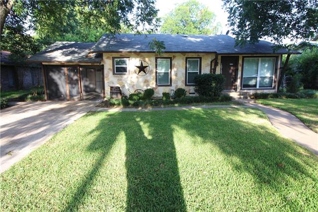209 Circle Dr