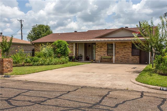 209 Circle Dr