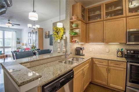 950 Henderson St #1104