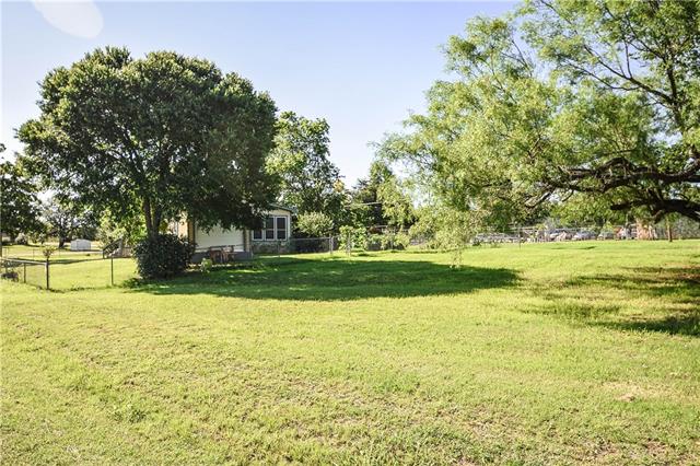 For Sale: 3312 Lake Dr Granbury, TX 76048