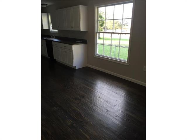 102 S 4th St