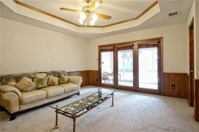 For Sale: 2809 Woodland Hills Dr Grapevine, TX 76051