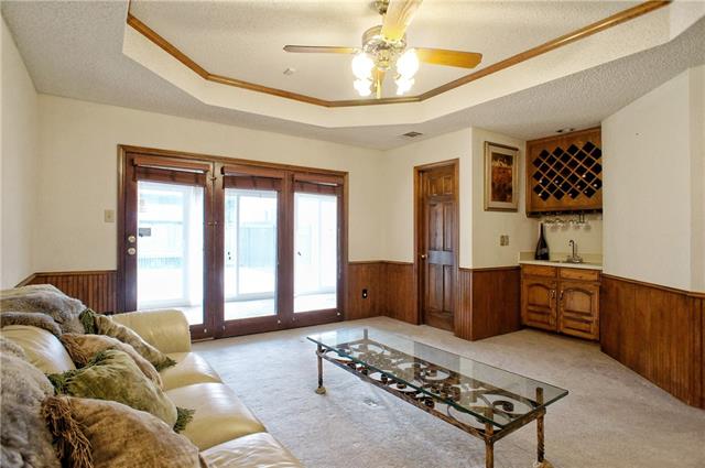 For Sale: 2809 Woodland Hills Dr Grapevine, TX 76051