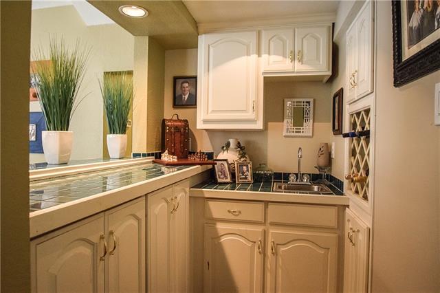 For Sale: 3200 Bridle Ln Grapevine, TX 76051