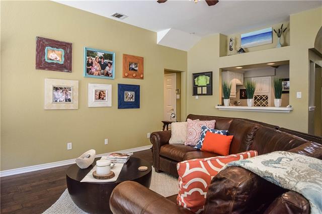 For Sale: 3200 Bridle Ln Grapevine, TX 76051