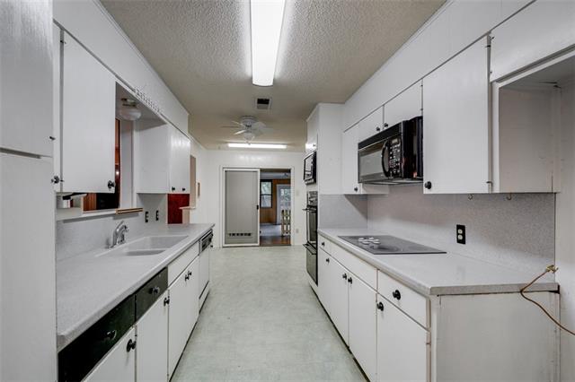 For Sold: 1217 W Redbud Dr Hurst, TX 76053