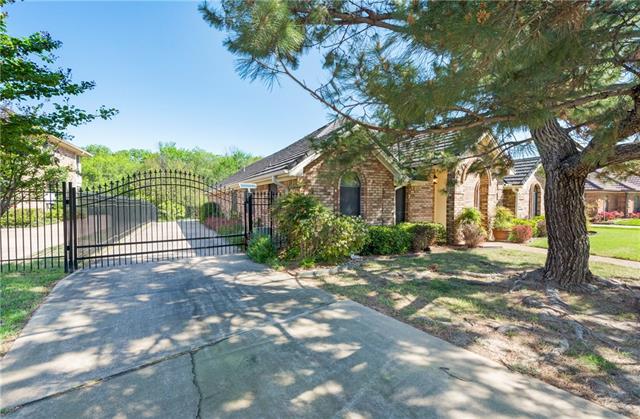 705 W Ld Lockett Rd