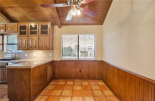 705 W Ld Lockett Rd
