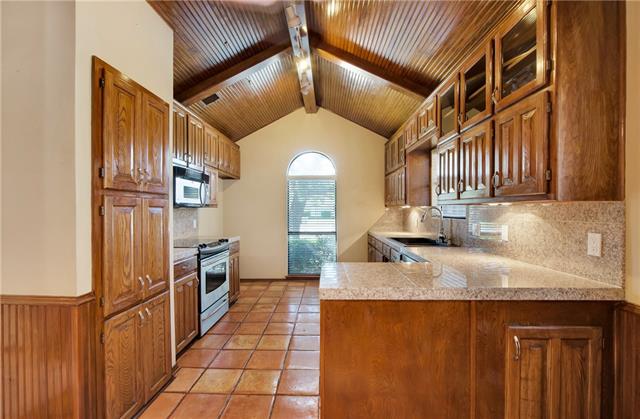 705 W Ld Lockett Rd