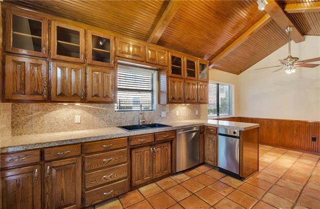 705 W Ld Lockett Rd
